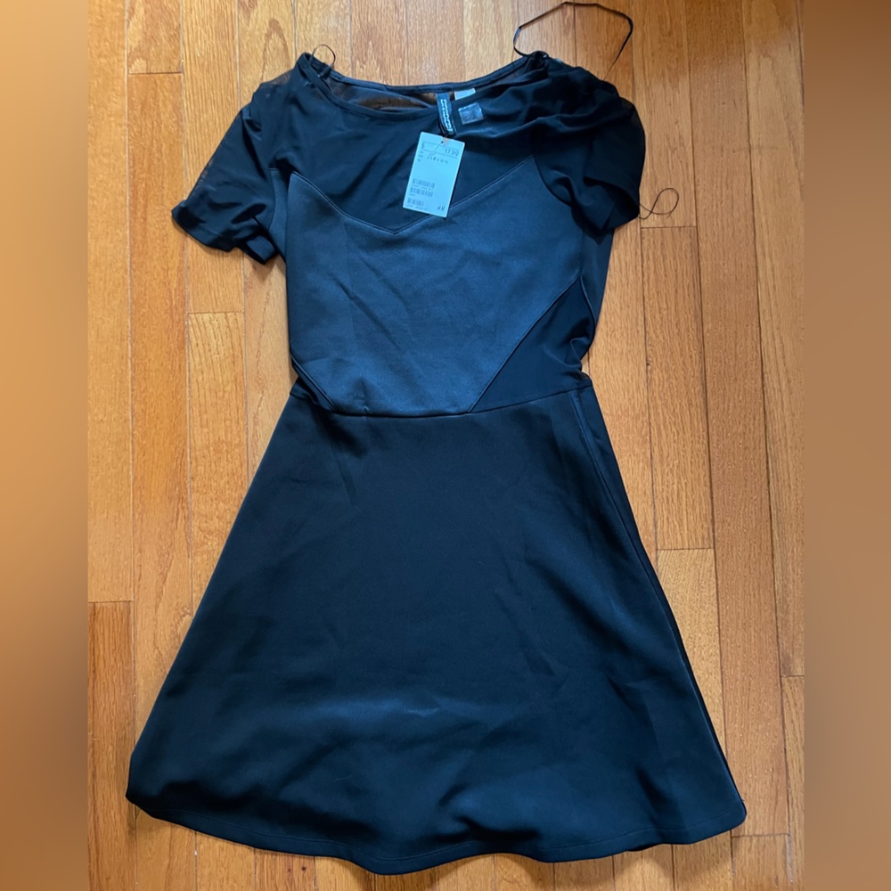 Forever 21 Black Dress new with tag